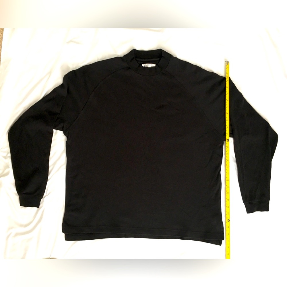Peter Millar crisp black soft long sleeve mens shirt, excellent condition.